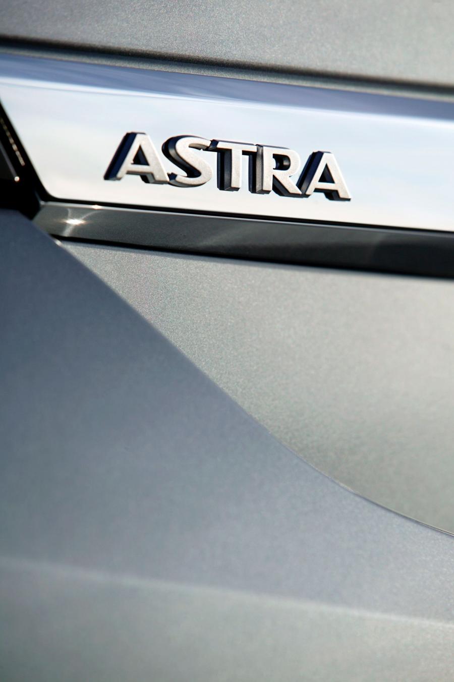  Opel Astra GTC 2005 года  (фото 122 из 212)